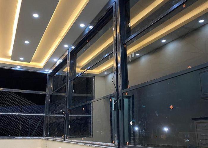 Giyotin Cam Balkon Sistemi